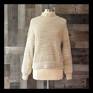 GAP cream knit sweater medium mock neck bishop sleeves comfy gorpcore classic